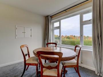4 bedroom detached house to rent