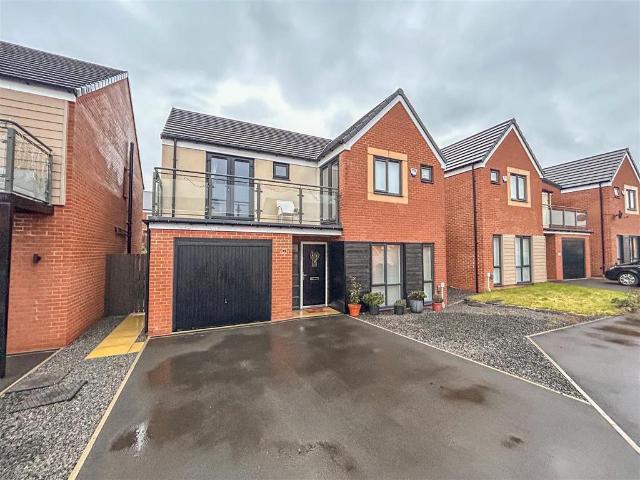 4 bedroom detached house to rent