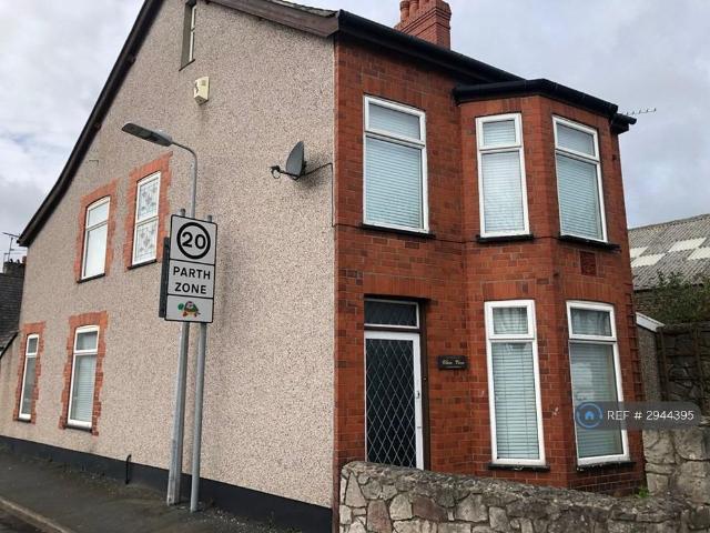 4 bedroom detached house to rent