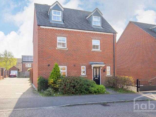 4 bedroom detached house to rent