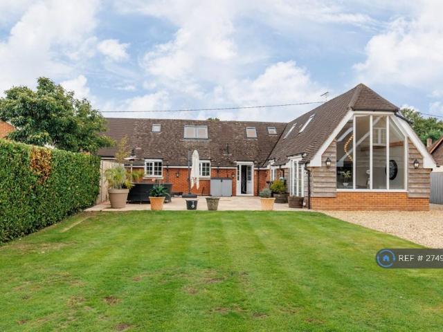 4 bedroom detached house to rent