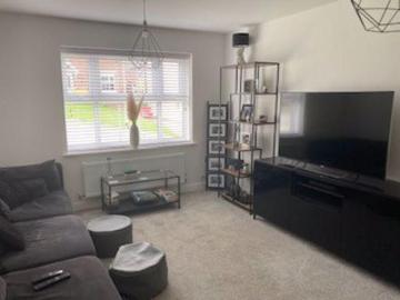 4 bedroom detached house to rent