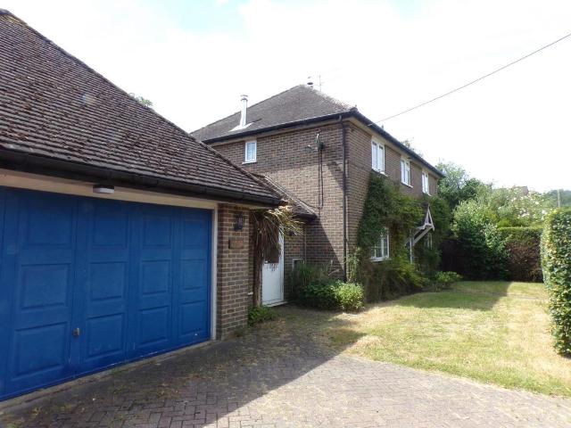 4 bedroom detached house to rent