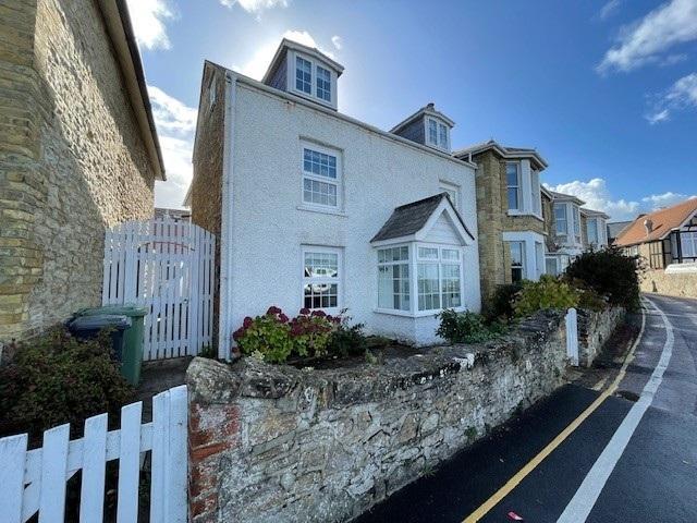 4 bedroom detached house to rent