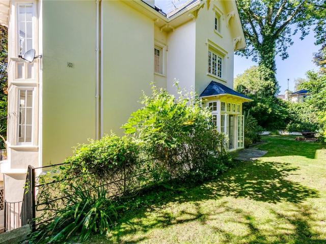 4 bedroom detached house to rent