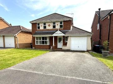 4 bedroom detached house to rent