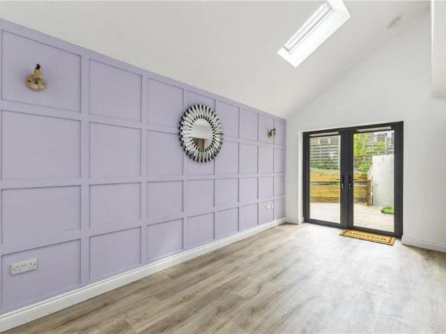 4 bedroom detached house to rent