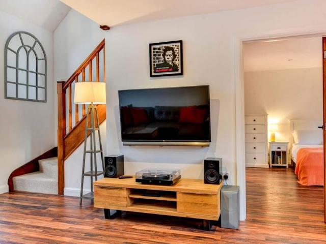 4 bedroom detached house to rent