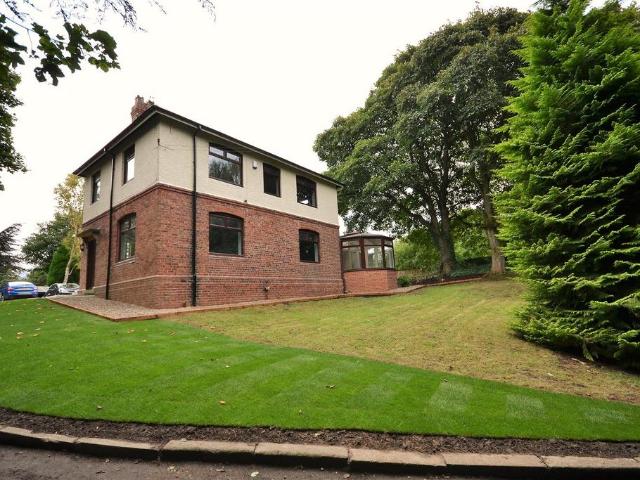 4 bedroom detached house to rent