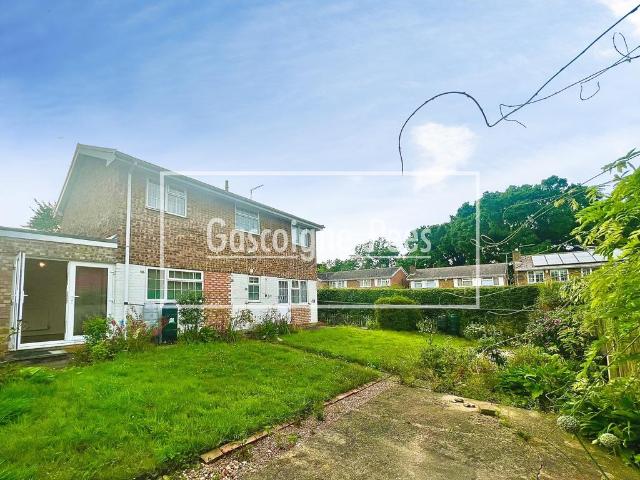4 bedroom detached house to rent