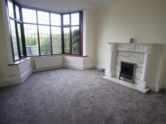 4 bedroom detached house to rent