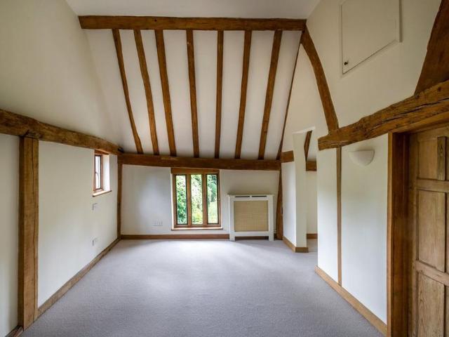 4 bedroom detached house to rent