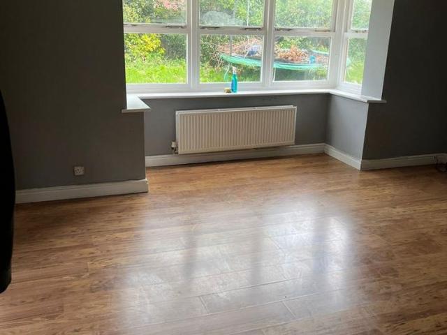 4 bedroom detached house to rent