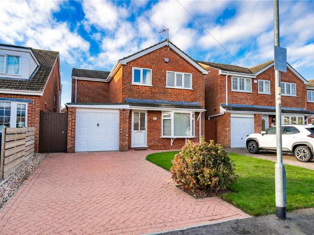 4 bedroom detached house to rent