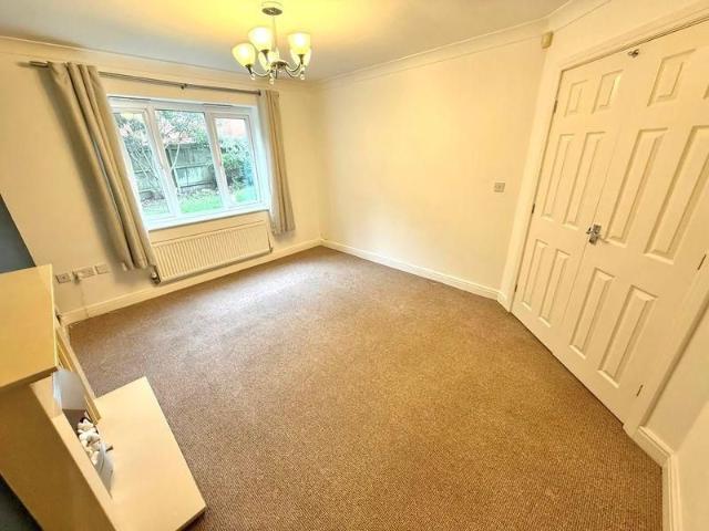 4 bedroom detached house to rent