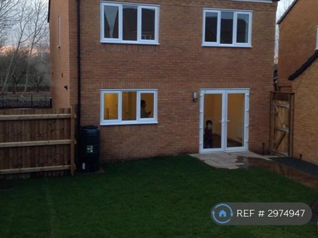 4 bedroom detached house to rent