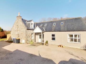 4 bedroom detached house to rent