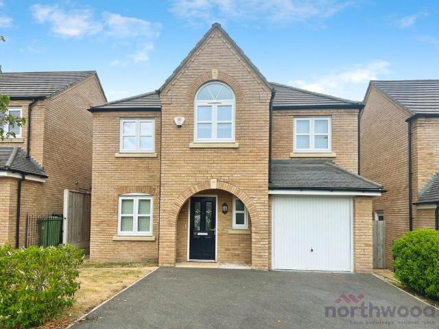 4 bedroom detached house to rent