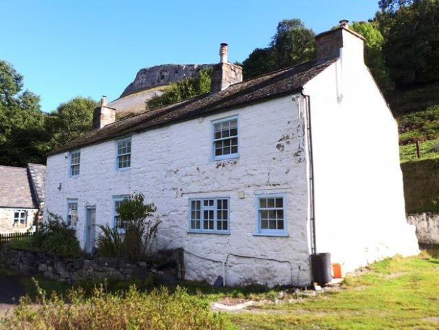 4 bedroom detached house to rent
