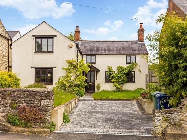 4 bedroom detached house to rent
