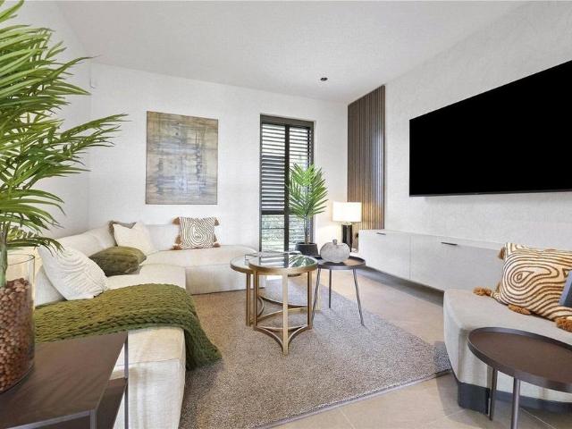 4 bedroom detached house to rent