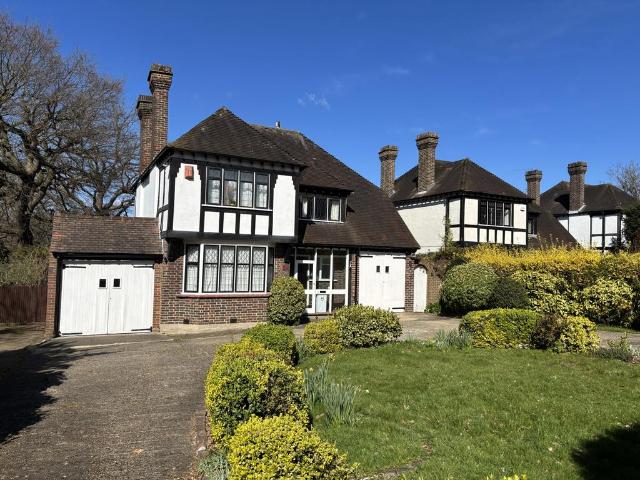 4 bedroom detached house to rent
