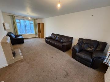 4 bedroom detached house to rent