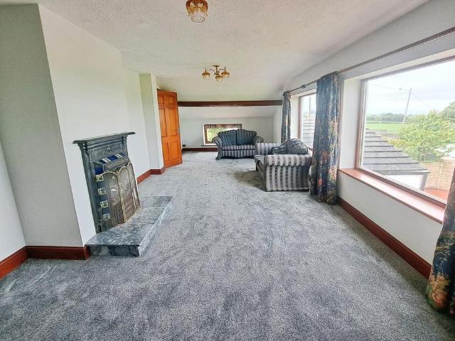 4 bedroom detached house to rent
