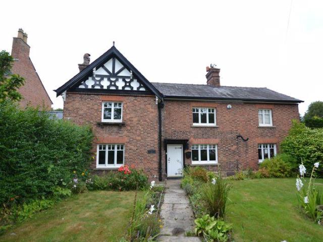 4 bedroom detached house to rent