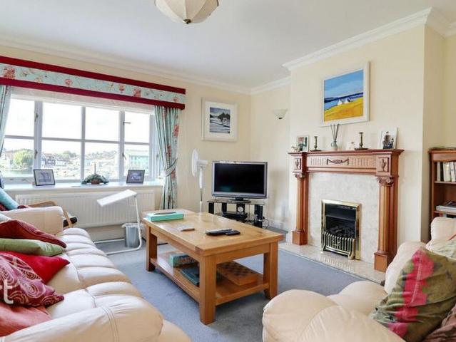 4 bedroom detached house to rent