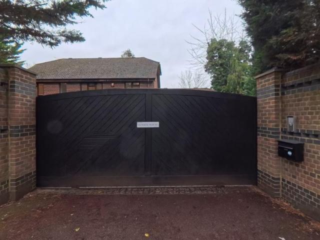 4 bedroom detached house to rent