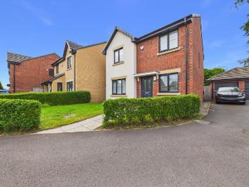 4 bedroom detached house to rent