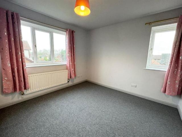 4 bedroom detached house to rent