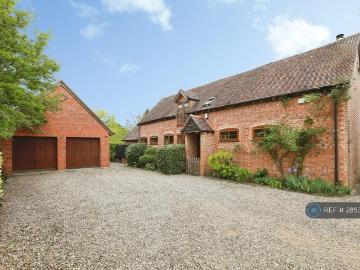 House for rent in Burhill - Garden, Parking