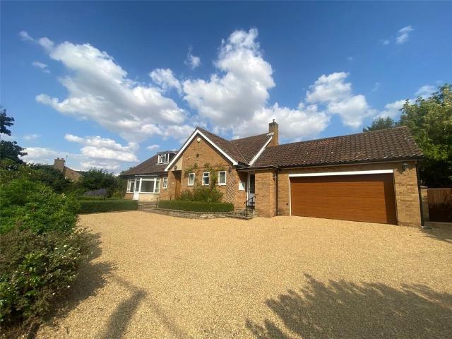 4 bedroom detached house to rent