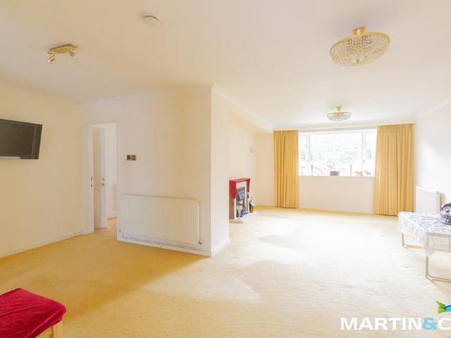 4 bedroom detached house to rent