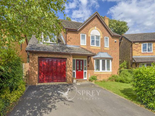 4 bedroom detached house to rent