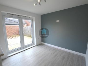 4 bedroom detached house to rent