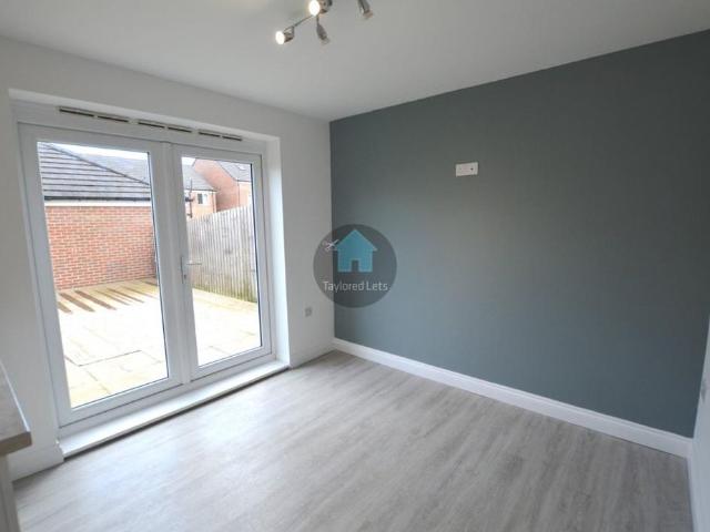 4 bedroom detached house to rent