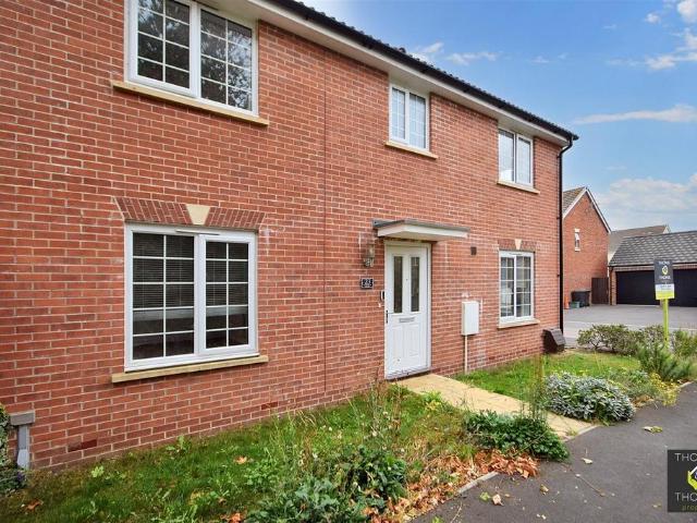 4 bedroom detached house to rent