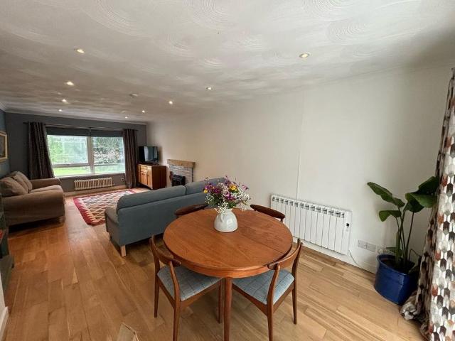 4 bedroom detached house to rent