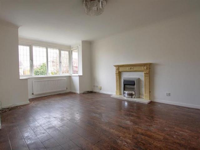 4 bedroom detached house to rent