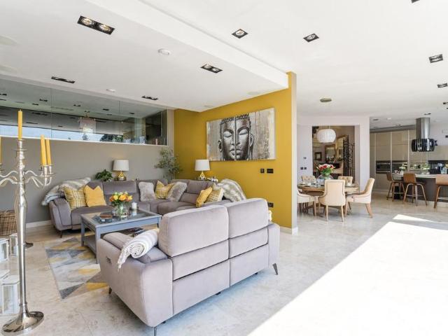 4 bedroom detached house to rent