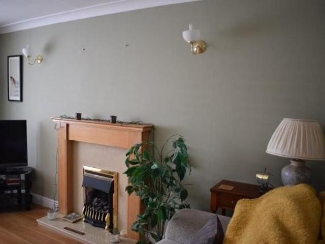 4 bedroom detached house to rent