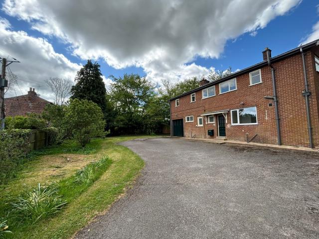 4 bedroom detached house to rent