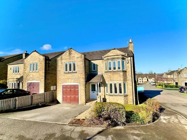 4 bedroom detached house to rent