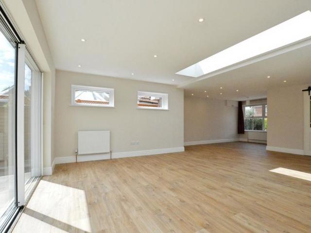 4 bedroom detached house to rent