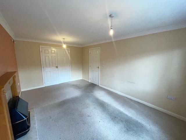 4 bedroom detached house to rent