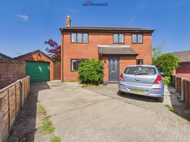 4 bedroom detached house to rent