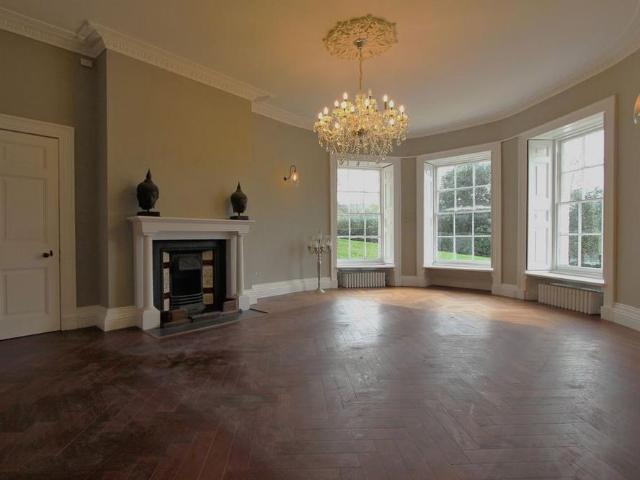 4 bedroom detached house to rent